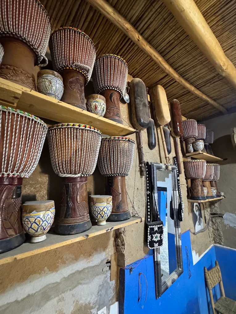 Música gnawa en el pueblo de Khamlia, Merzouga